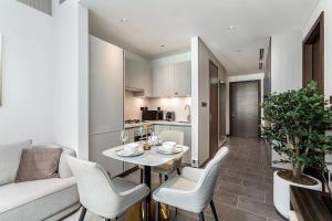 Elegant 1BR Sobha Crest City Views