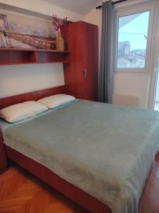 Comfortable Two-Bedroom Apartment 450 m from the Sea