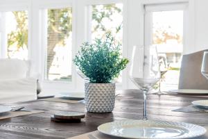 Waterfront Fishing Pier - The Pier Cottage