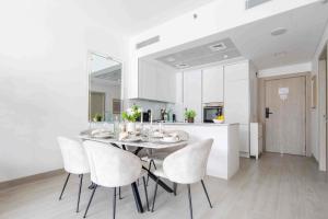 Frank Porter - Luma22 West Tower