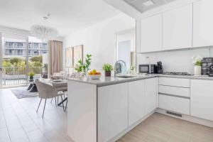 Frank Porter - Luma22 West Tower