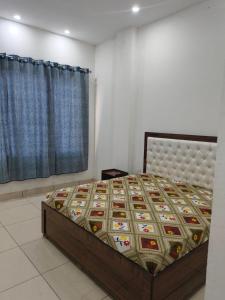 Moon Light Hotel and Restaurant