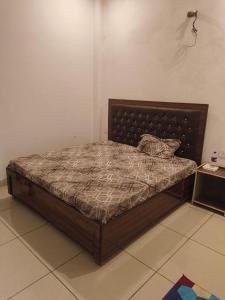 Moon Light Hotel and Restaurant