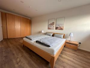 Neue helle 4 Zimmerwohnung mit Tiefgaragenparkplatz