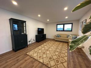 Neue helle 4 Zimmerwohnung mit Tiefgaragenparkplatz