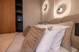 Fleurmont Apartment by Cracovia Prime