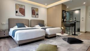 CC LUX Suites in Piraeus Port