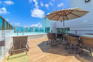 Golden Style #1803 Perto da Praia By Carpediem