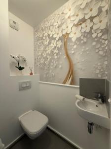 Pépite Suites - LE BOUDOIR DU LAC - Proche du lac et de la vielle ville avec garage privée