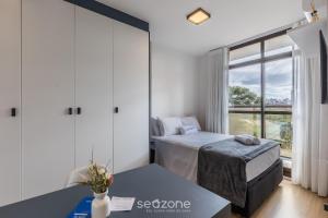 Estúdio em Cond. c Academia e Lavanderia ECO0304