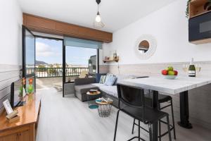 Home2Book Cozy Helmuts Place Corralejo, Terrace