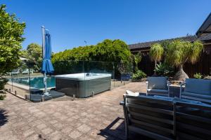 Brighton Blissful - Couples Villa Pool Spa Sauna