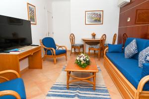 Sunflower Apartments by Delilah Collection