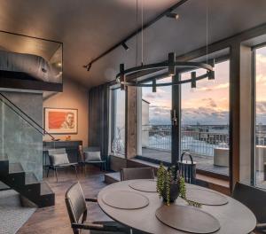 SkyLounge Loft