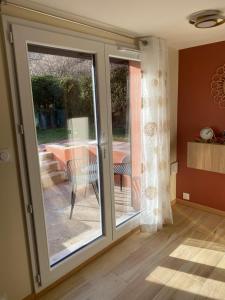 Charmant studio rénové avec terrasse privative