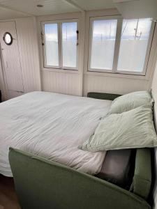 Houseboat - Suite flottante romantique au Port de Bordeaux