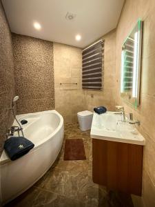 Sannat Luxe Living - 3-Bedroom Apartment