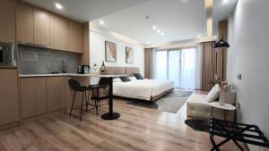 CC LUX Suites in Piraeus Port