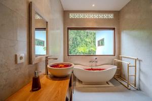 Krish Villa C - 1BR Private Pool & Lush Jungle View