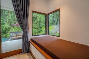 Krish Villa C - 1BR Private Pool & Lush Jungle View