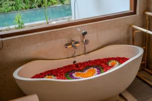 Krish Villa C - 1BR Private Pool & Lush Jungle View