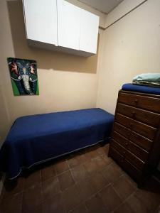 Dos ambientes con Balcon Av Colon