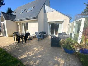 Villa 3 étoiles à 400m de la grande plage de Trestraou à Perros-Guirec - Réf 851