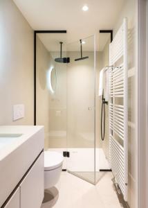 TIDYY - Chic Duplex Studio with City Views Ghent