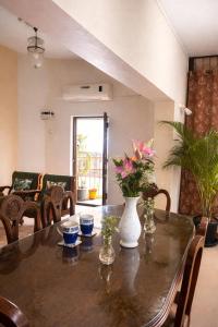 RR Haus Candolim 2BHK Near Hyatt Centric