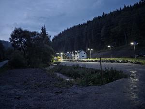 La Poalele Giumalaului 2