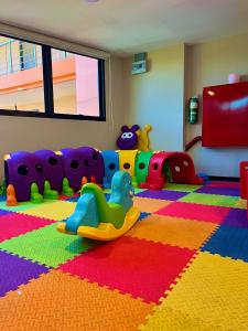 Modern Condo - Pool & Gym - Walk to Mai Khao Beach