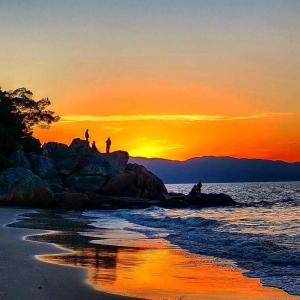 Estúdio Charmoso e prático á uma quadra do mar