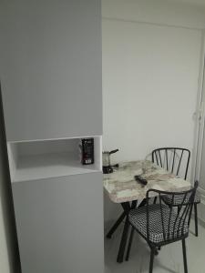 Tin-Nik Apartments