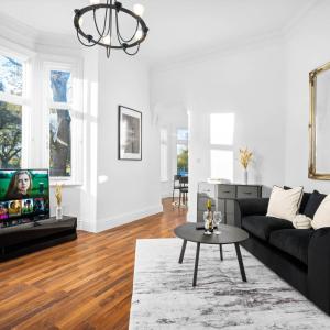 Spacious Apartment - Pet Friendly - Parking - Wi-Fi Netflix 9PKC