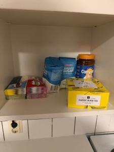 Spacious two-bedroom apartment, 247 self check-in, quiet stop