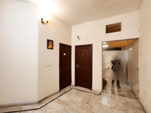 SKY HOMESTAYS - Smart Budget Rooms Near DAV Collage