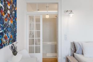 Updated Fully Equipped Comfortable Apartment with Sea View