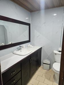 Tropical Bliss Pool Wi-Fi BBQ Near Quepos Manuel Antonio