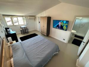 Roof top room in Rome