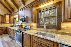 Riverfront Cabin with Mtn Views in Robbinsville