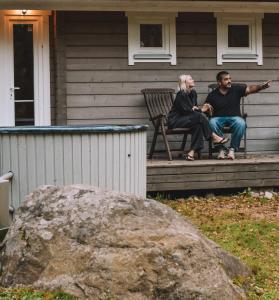 Merineitsi peamaja saunaga kahele