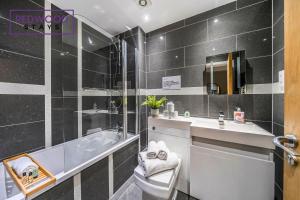 Quality Serviced Apartments in Camberley Town Centre, Free WiFi By Redwood Stays