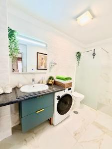 Apartment with terrace and pool, Los Cristianos