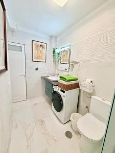 Apartment with terrace and pool, Los Cristianos