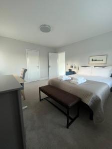 The Minimalists Retreat Oxford