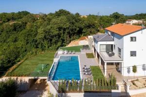 Villa Favola by Briskva