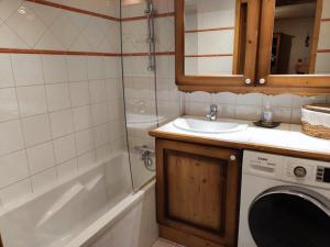 Spacieux T3, 6 pers, calme, balcon, parking, casier à skis, navette à 150m - FR-1-572-278