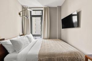 Freeman 602 by Rove - Condo with Shared Amenities