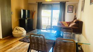 Impecable Depto 1 dormitorio con balcón - Zona 7 y 58