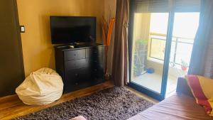 Impecable Depto 1 dormitorio con balcón - Zona 7 y 58
